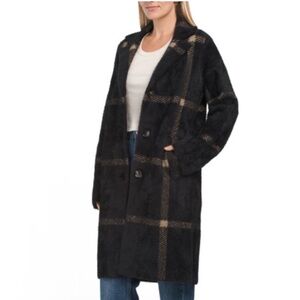 NWT Vince Camuto black and camel plaid coat